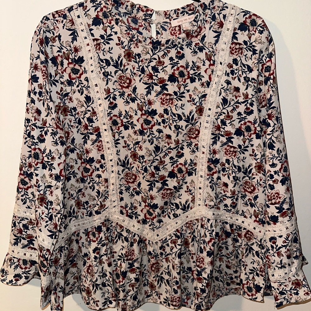 Skies are Blue Floral Lace Trim Women's Top